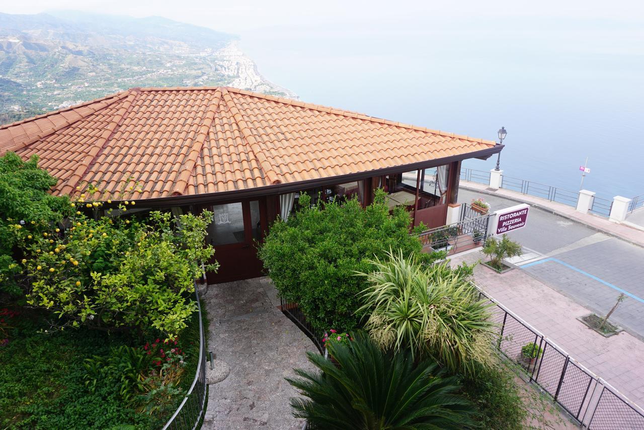 Hotel Villa Souvenir Forza dʼAgro Kültér fotó