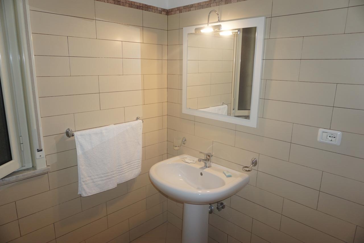 Hotel Villa Souvenir Forza dʼAgro Kültér fotó