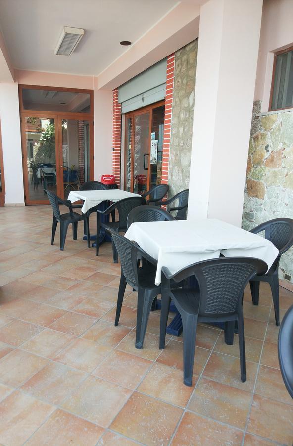 Hotel Villa Souvenir Forza dʼAgro Kültér fotó